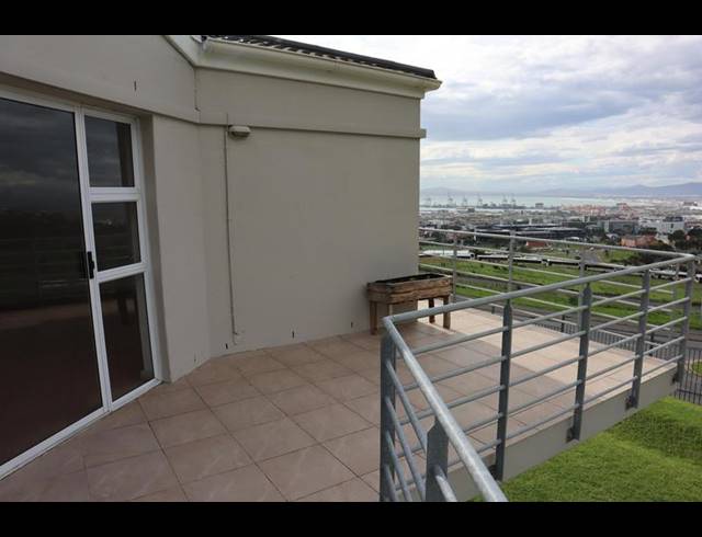 2 BEDROOM PROPERTY TO RENT IN VREDEHOEK